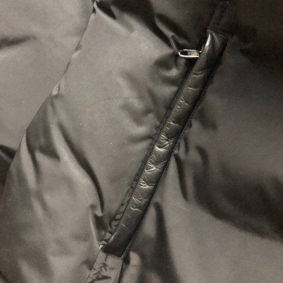 SOLD on Macari Mackage Kay Coat w/ Signature Natural Fur Collar - Picture 10 of 16